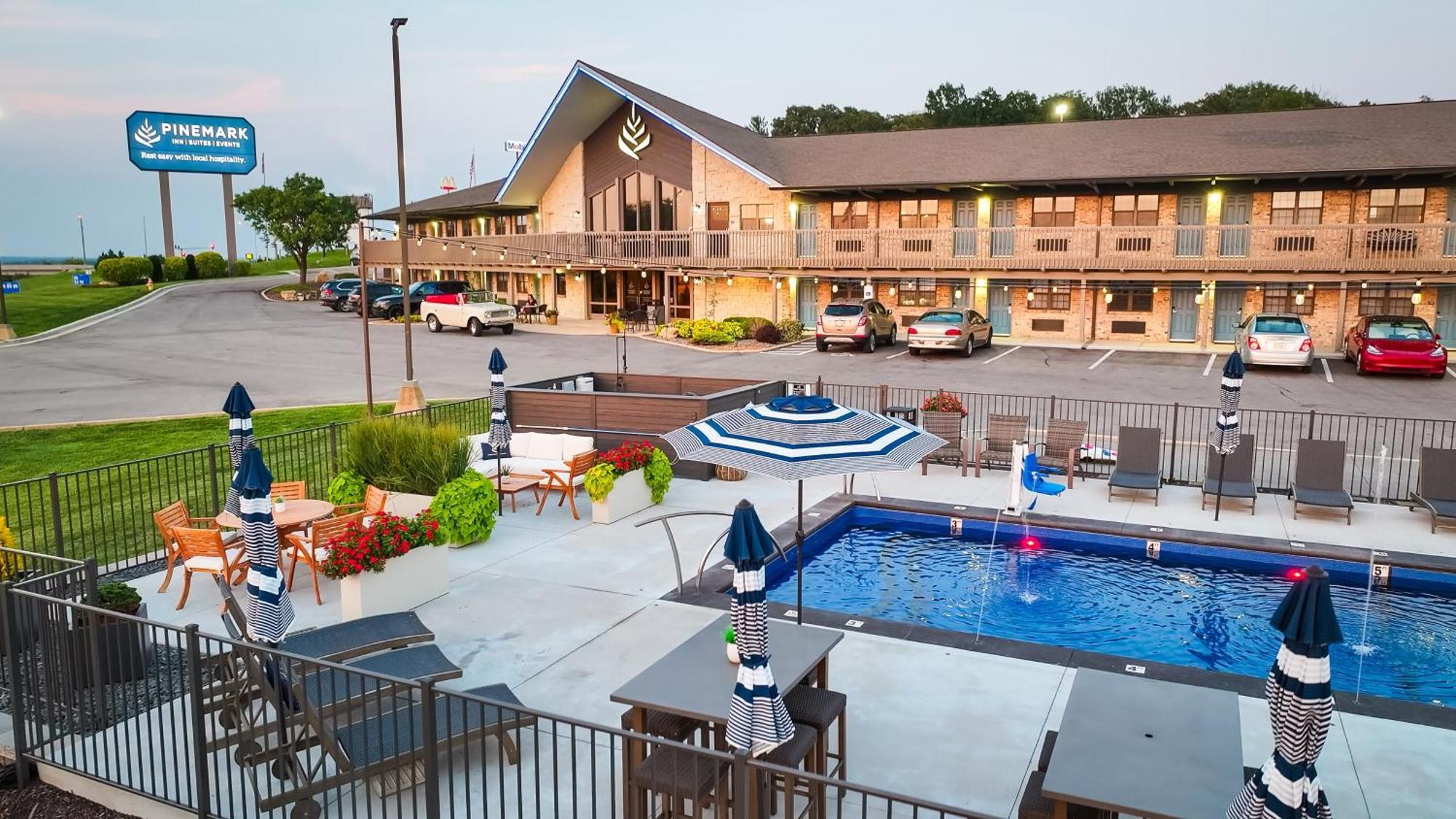 Pinemark Inn Suites Events Saint Clair Exteriör bild