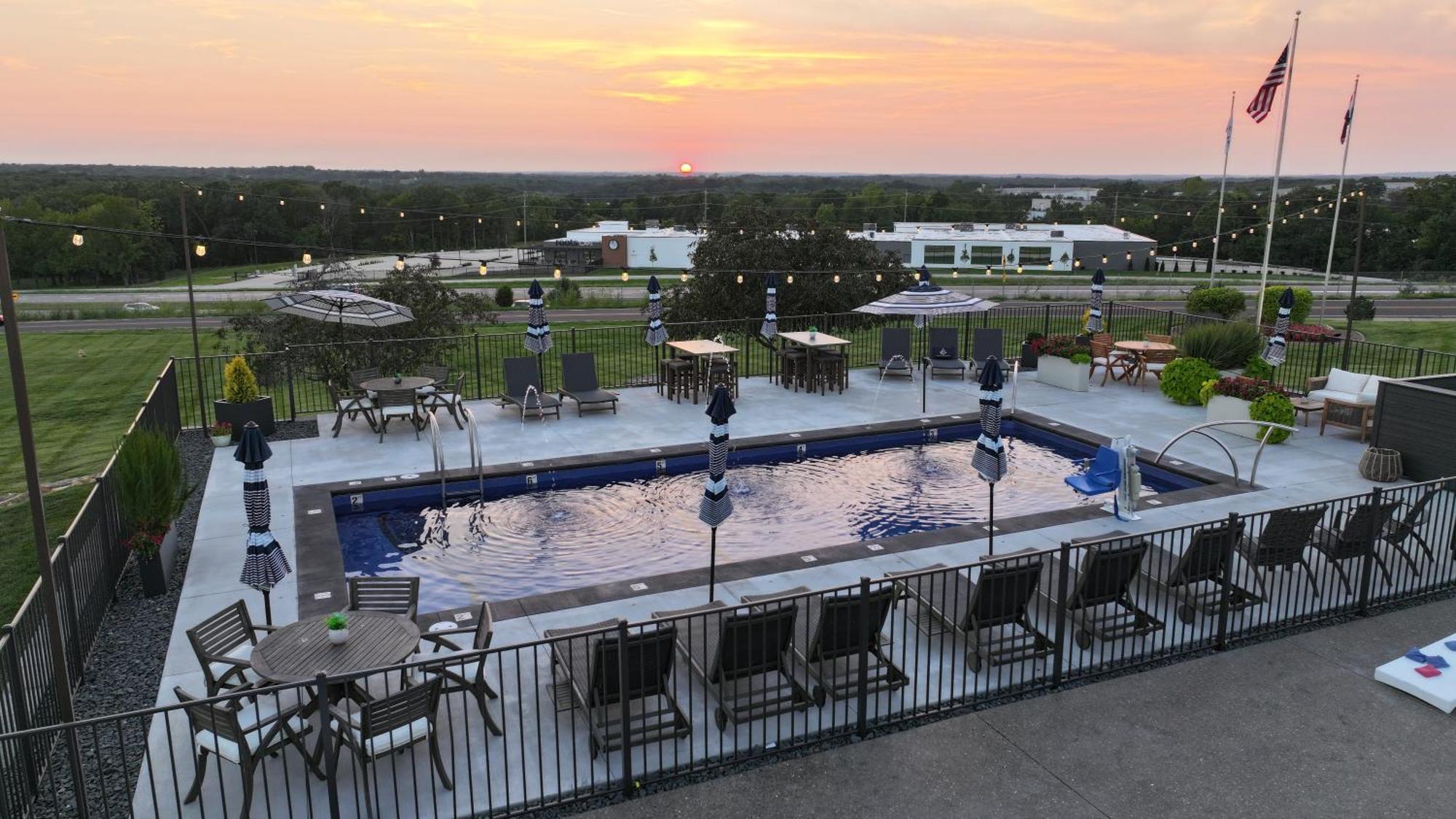 Pinemark Inn Suites Events Saint Clair Exteriör bild