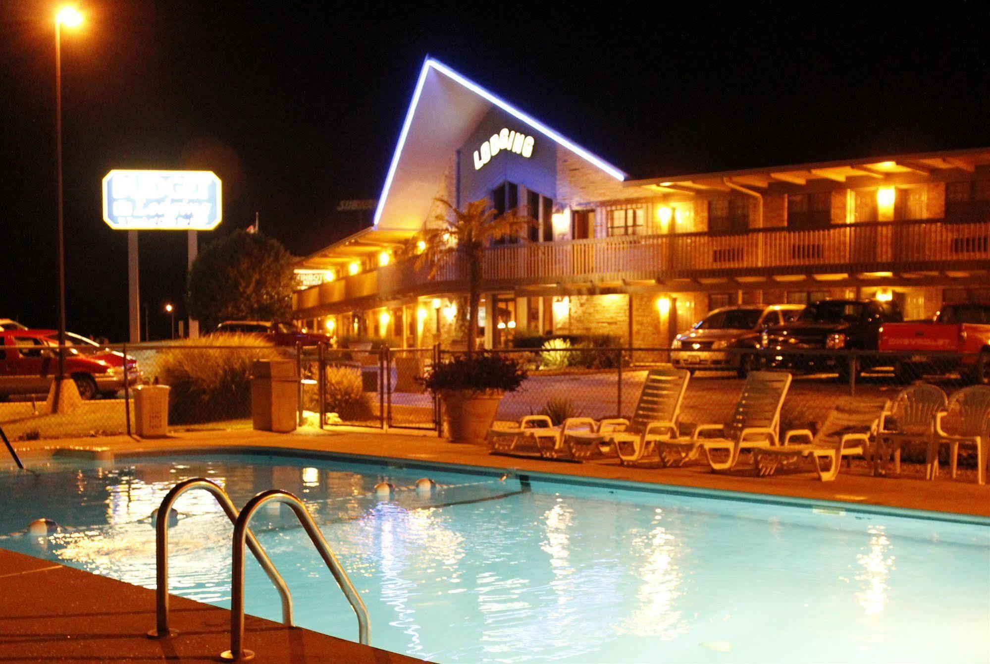 Pinemark Inn Suites Events Saint Clair Exteriör bild
